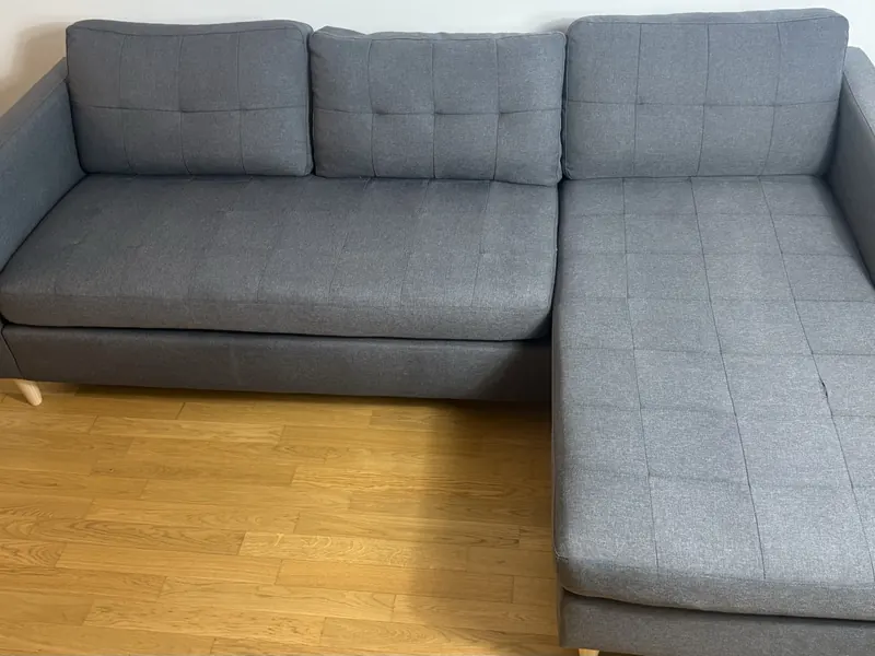 Nettoyage d'un canapé en tissu à domicile à Strasbourg